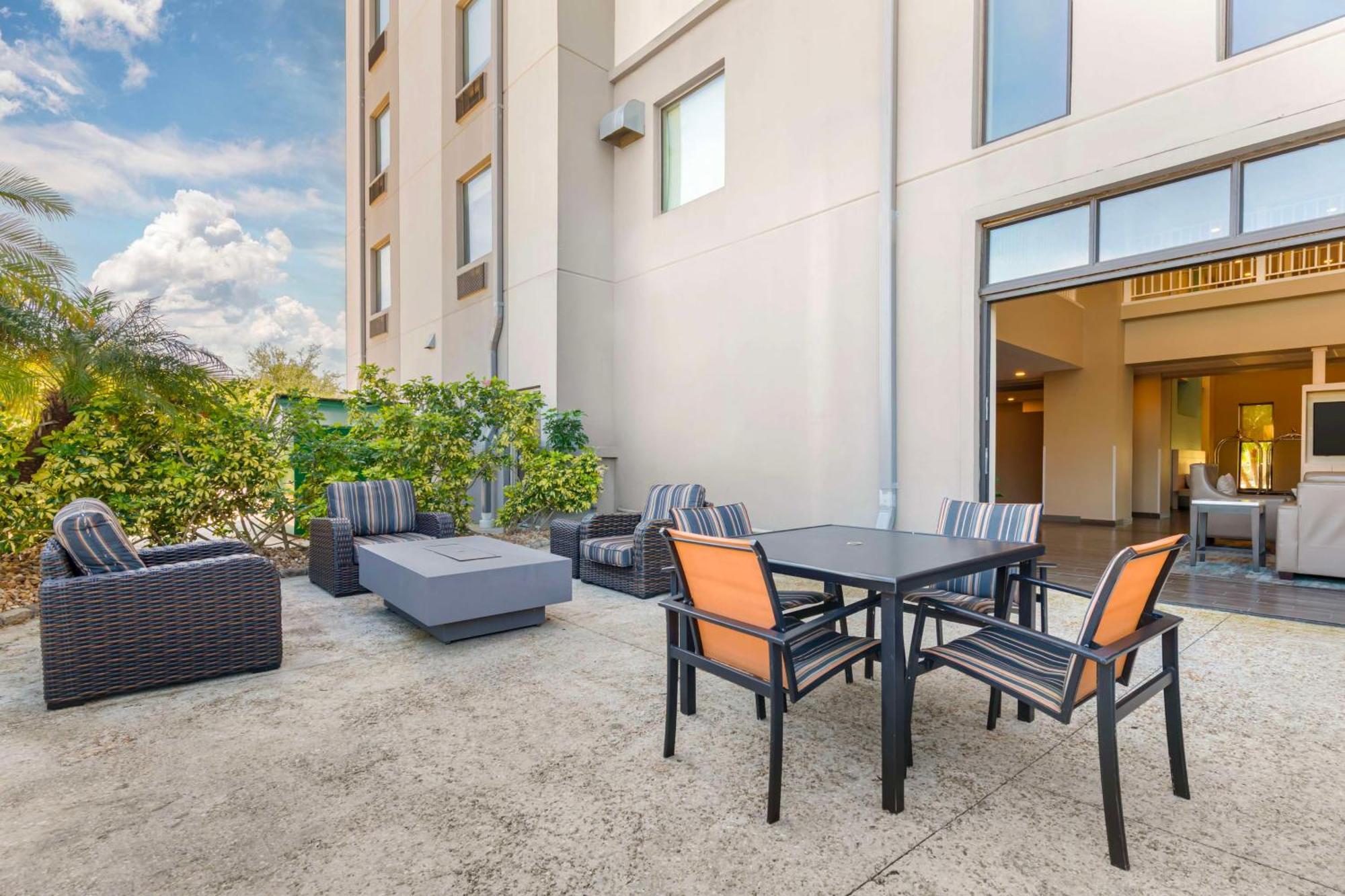 Magnolia Pointe; BW Signature Collection Fruitville 외부 사진