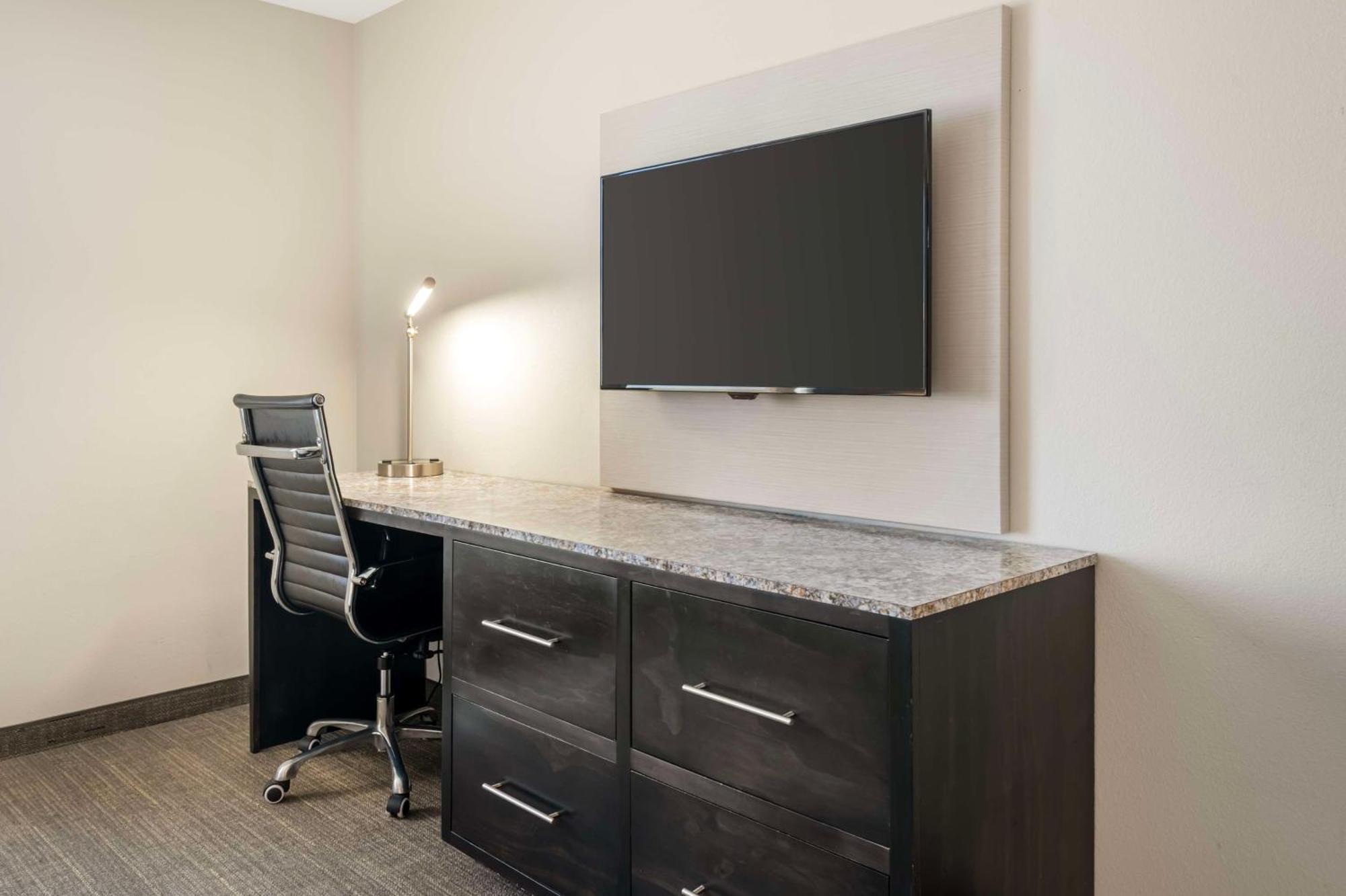 Magnolia Pointe; BW Signature Collection Fruitville 외부 사진