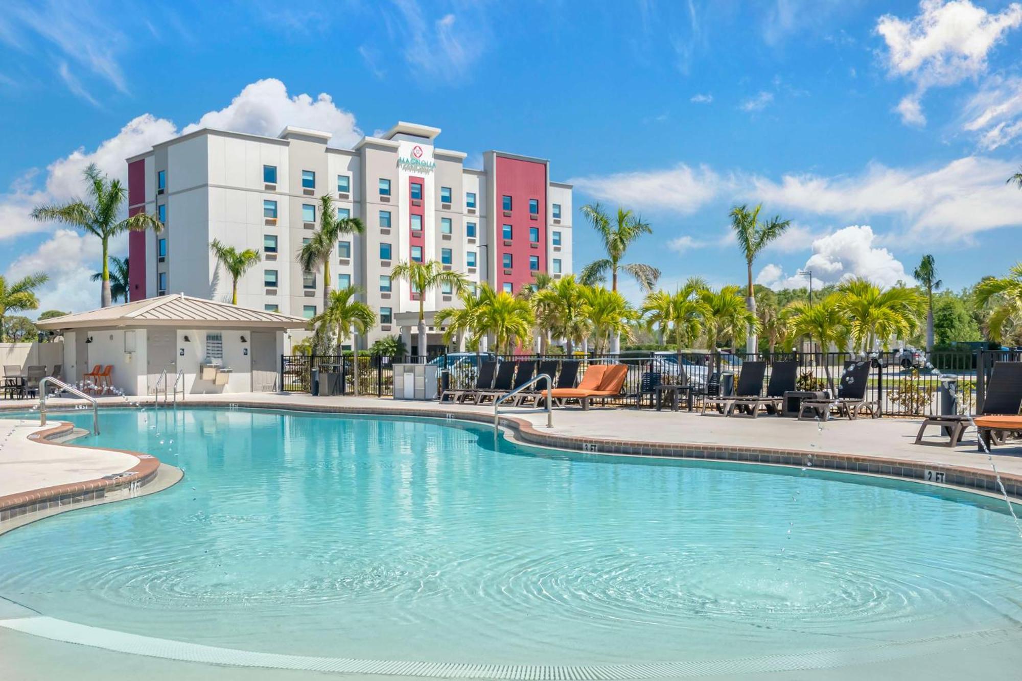Magnolia Pointe; BW Signature Collection Fruitville 외부 사진